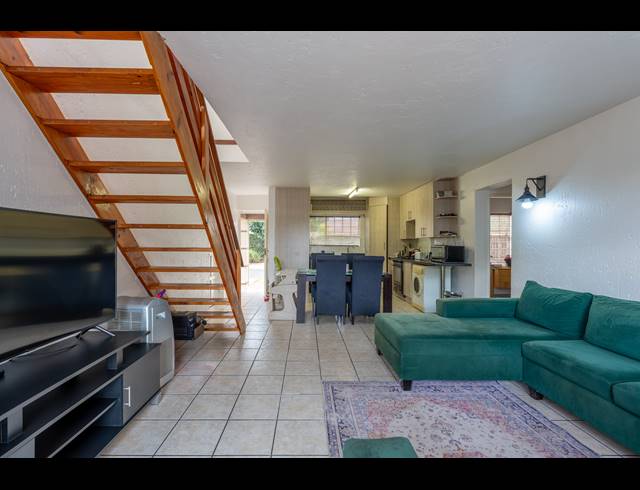 4 BEDROOM CLUSTER FOR SALE IN BROADACRES
